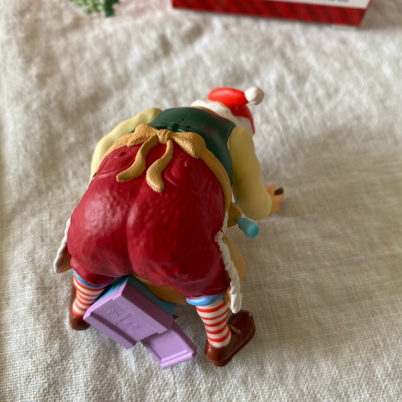 Hallmark’14 Toymaker Santa Series - Picture 10 of 13